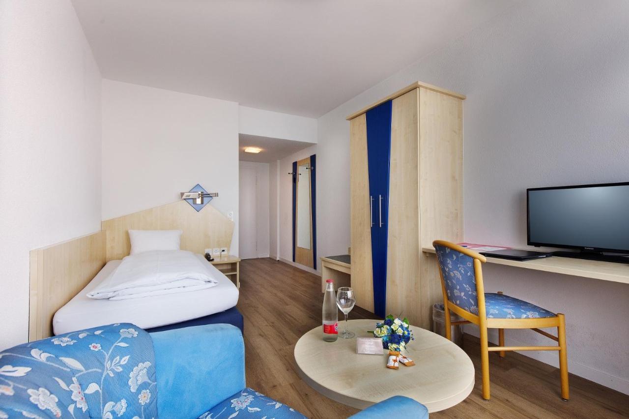 Hotel Blumenstein Self-Check In Frauenfeld Exteriör bild