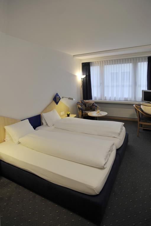 Hotel Blumenstein Self-Check In Frauenfeld Exteriör bild